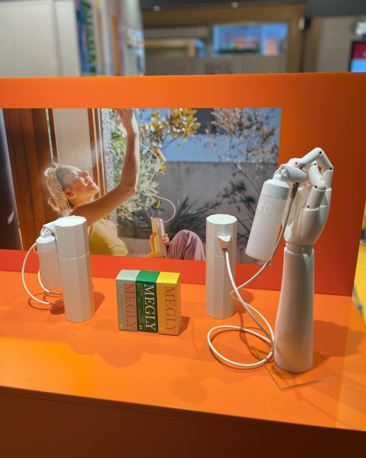 最近スキンケアに取り入れた
ミスト化粧水 メグリー🤍@megly_jp
有楽町マルイでやっている
期間限定ポップアップストアに行ってきました😊

メグリー使うとこれまでの
化粧水のイメージが変わるというか…✨
何とも言えないくらいスゴイ