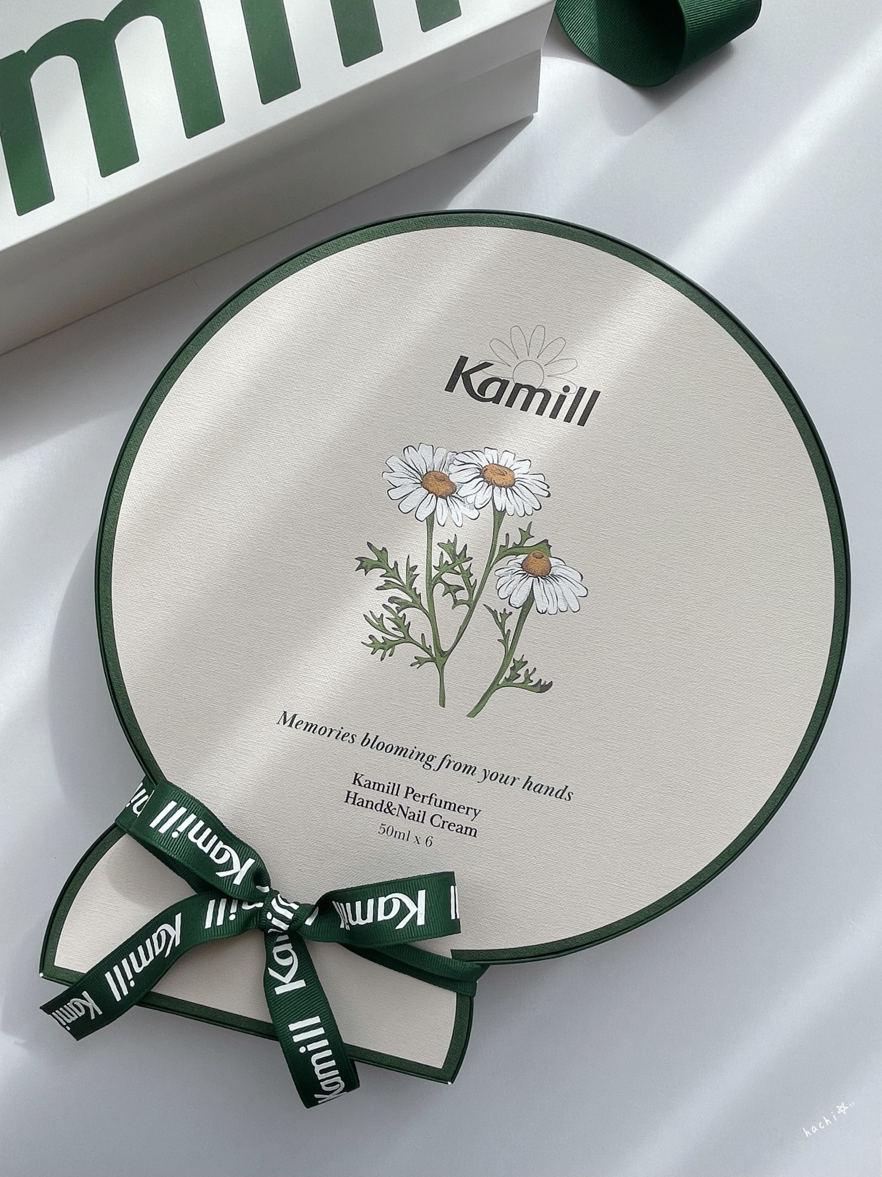 パフューマリー ハンド＆ネイルクリーム デューイアルテミシア 50ml/カミール/ハンドクリームを使ったクチコミ（2枚目）