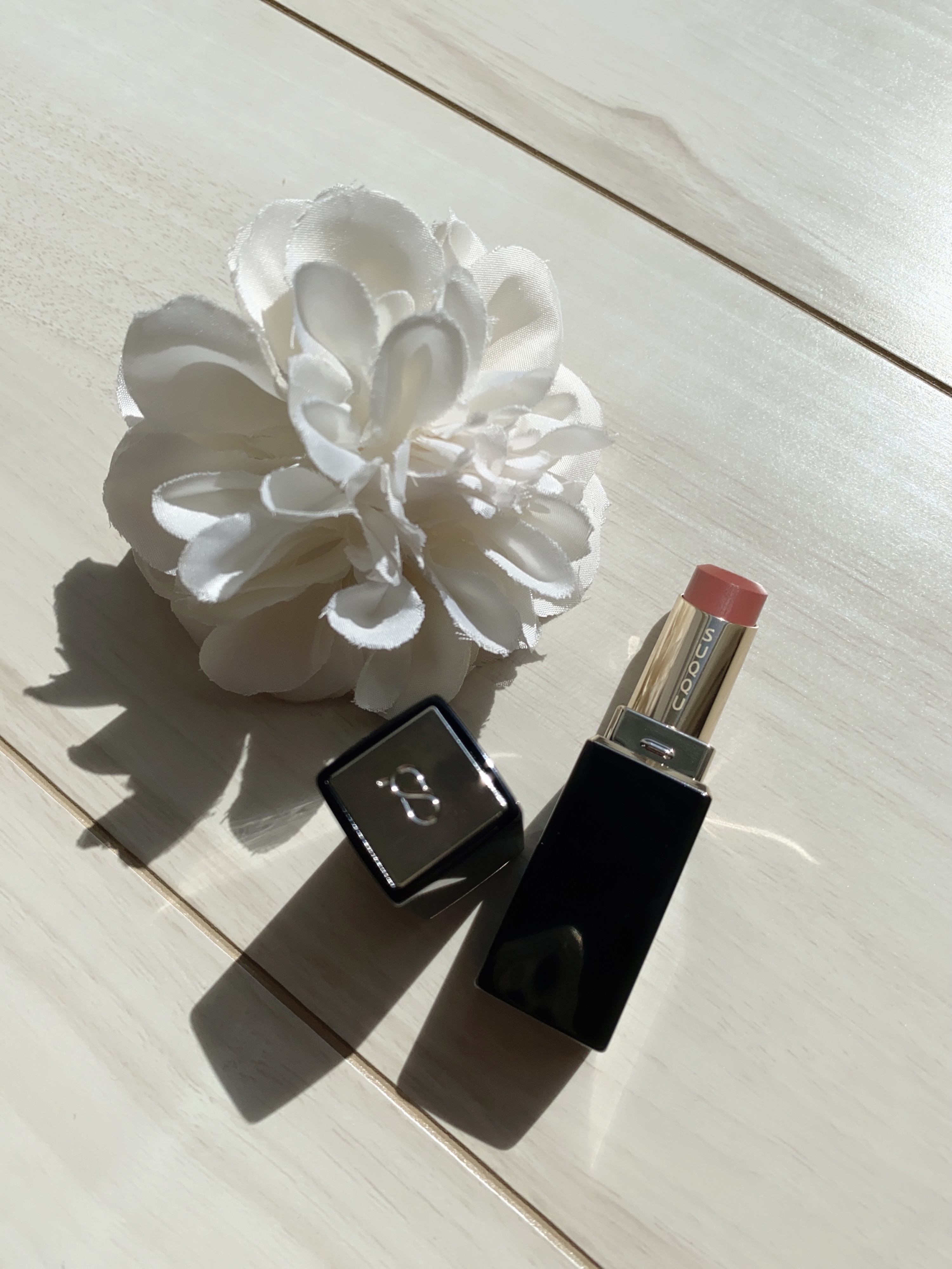 モイスチャー グレイズ リップスティック 102 咲空 -SAKIZORA（限定色）/SUQQU/口紅を使ったクチコミ（3枚目）