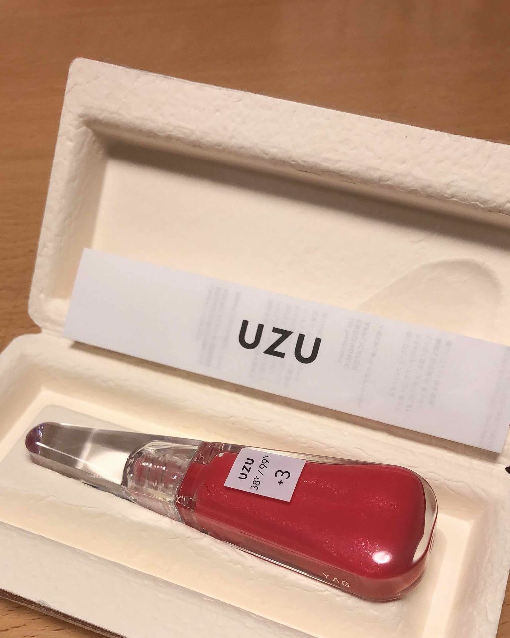 38°C / 99°F リップトリートメント (リップ美容液)/UZU BY FLOWFUSHI/リップケアを使ったクチコミ（1枚目）