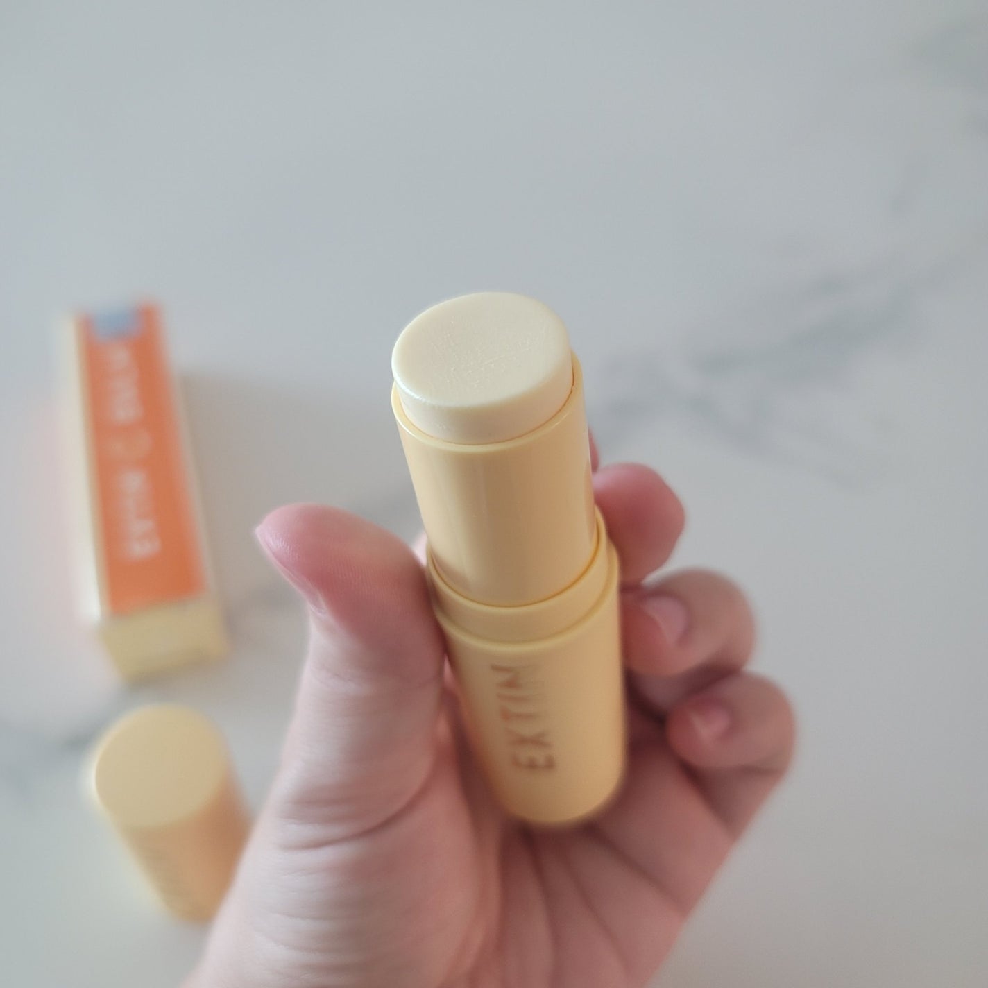 エクスティンCバーム/KAHI/フェイスバームを使ったクチコミ(3枚目)