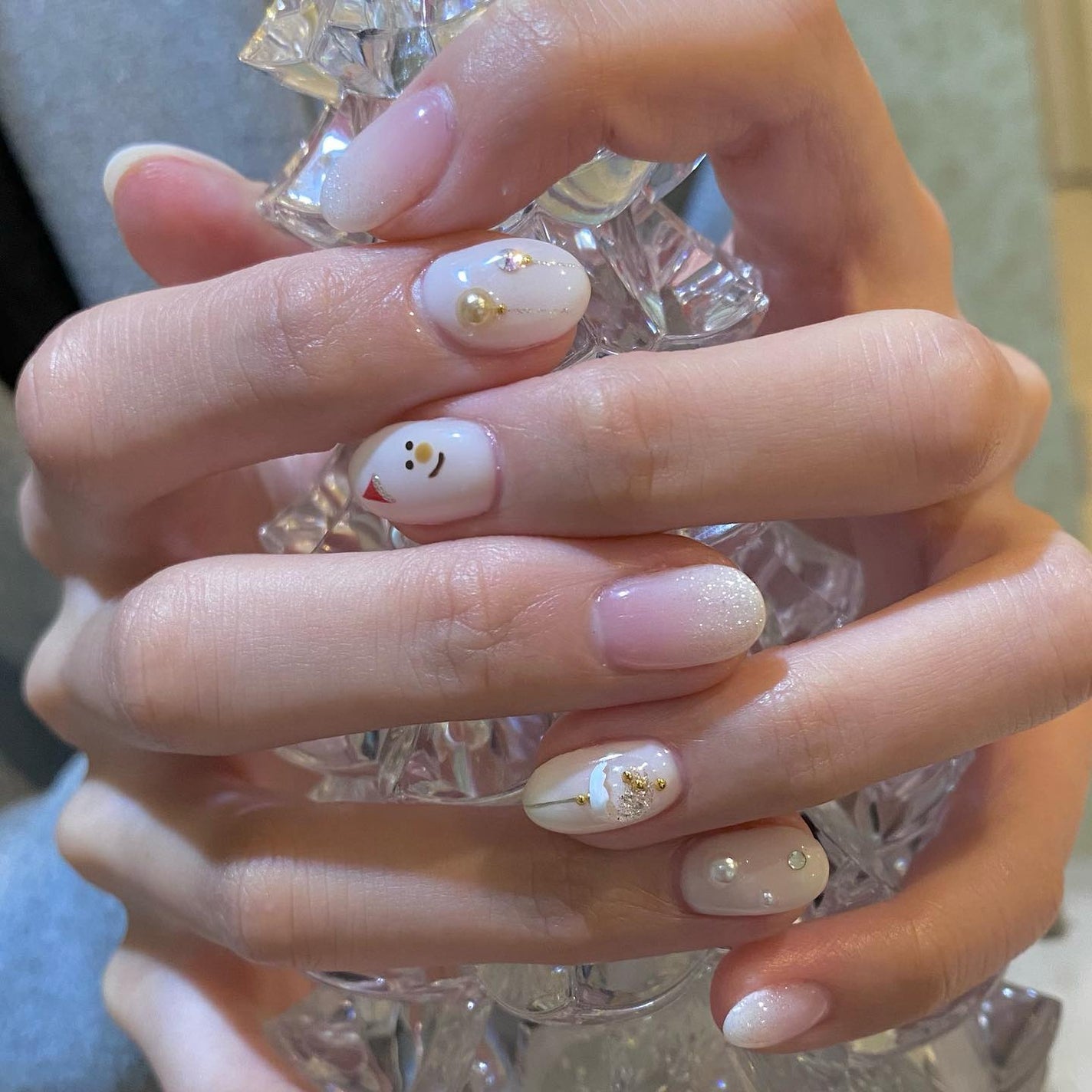 kanna on LIPS 「・・・ほわほわきらきらで可愛いホワイトクリスマスネイル🎄🤍🫧...」(1枚目)