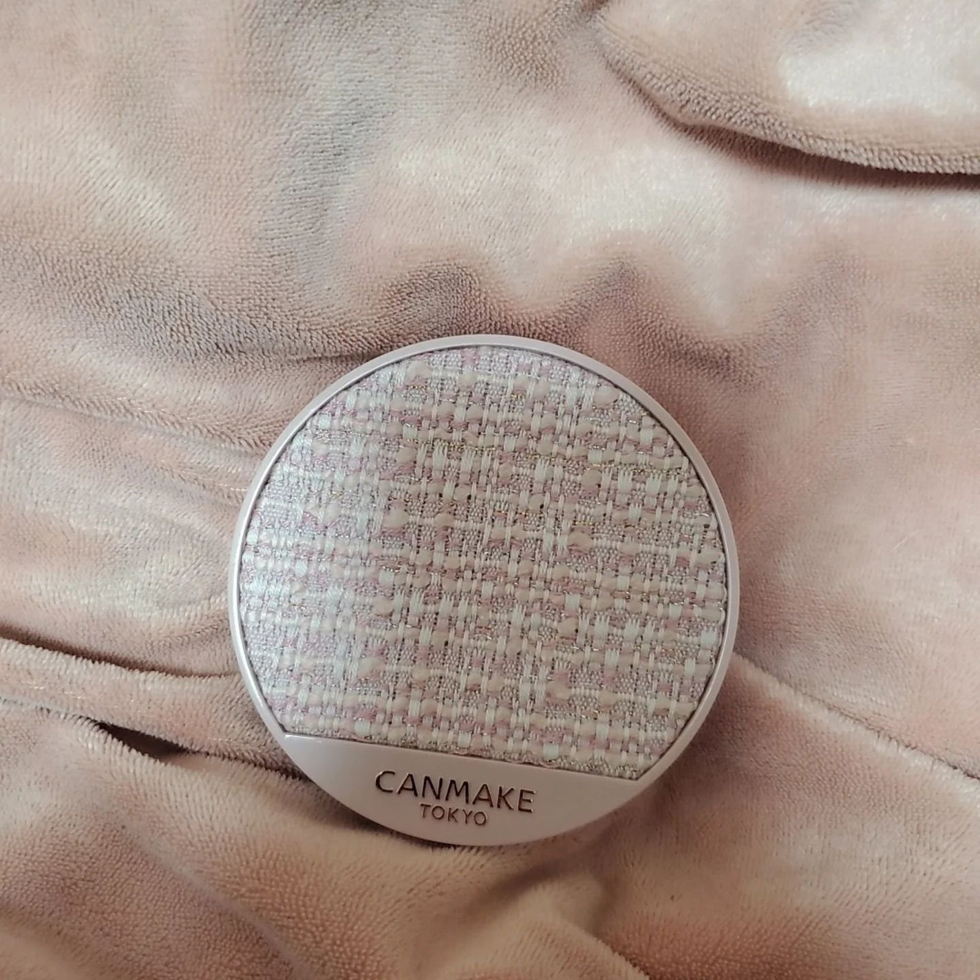 イルミネイティングフィニッシュパウダー ~Abloom~/キャンメイク/プレストパウダーを使ったクチコミ(7枚目)