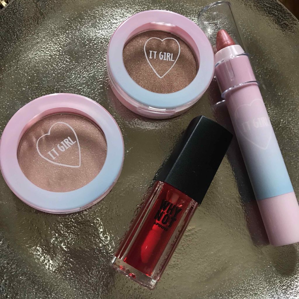 ダイソー×IT GIRL アイシャドウ/DAISO/単色アイシャドウを使ったクチコミ(1枚目)