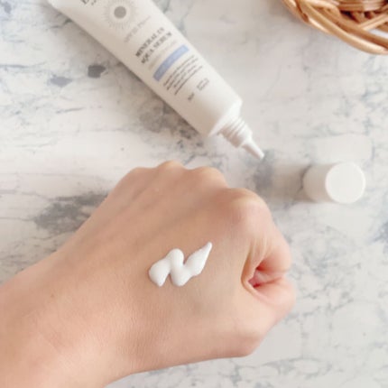 ããã©ã«UVã¢ã¯ã¢ã»ã©ã /ãšããŽã©ã¹/çŸå®¹æ¶²ã䜿ã£ãã¯ãã³ãïŒ2æç®ïŒ