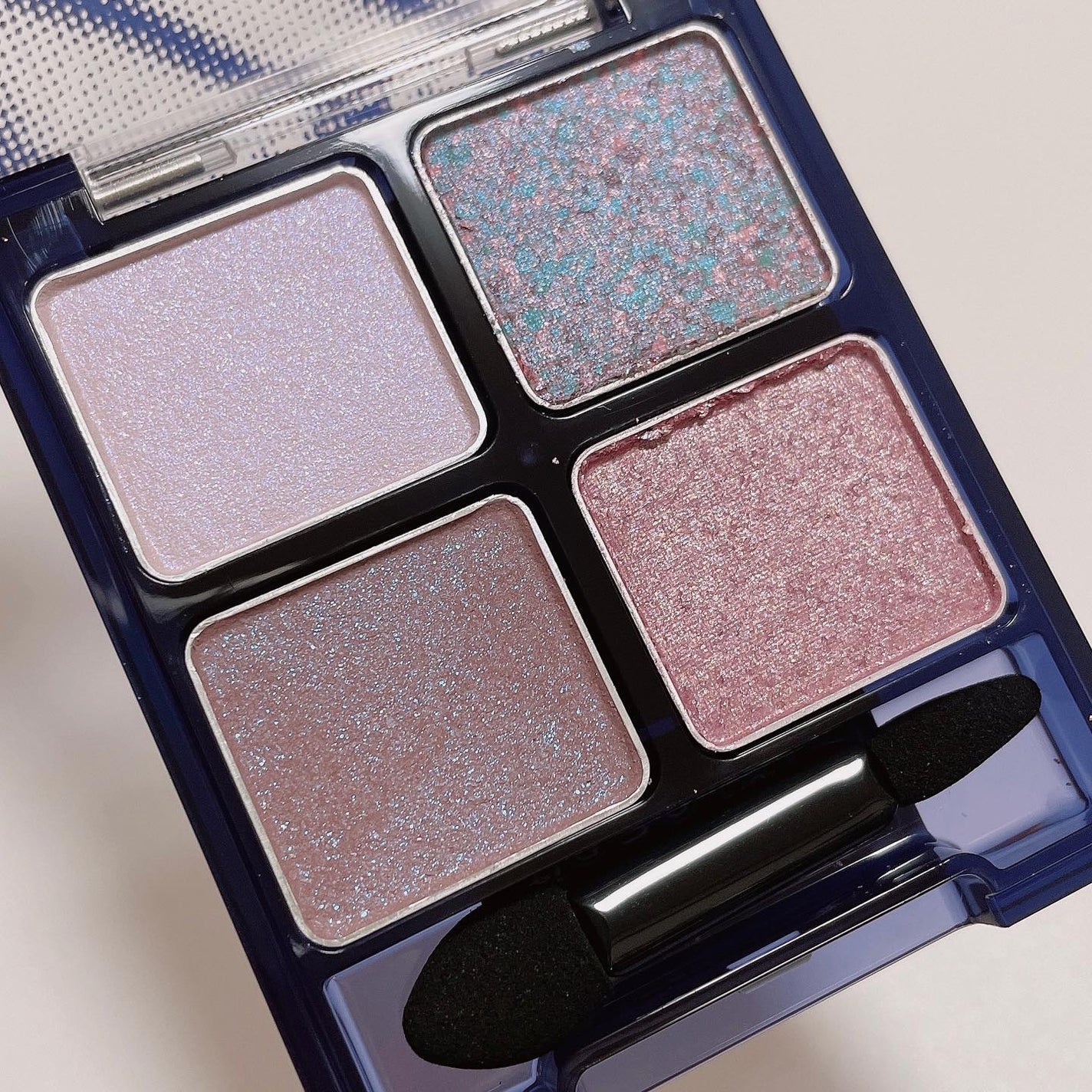 ビーチバカンスグリッターパレット/KATE/アイシャドウパレットを使ったクチコミ(5枚目)