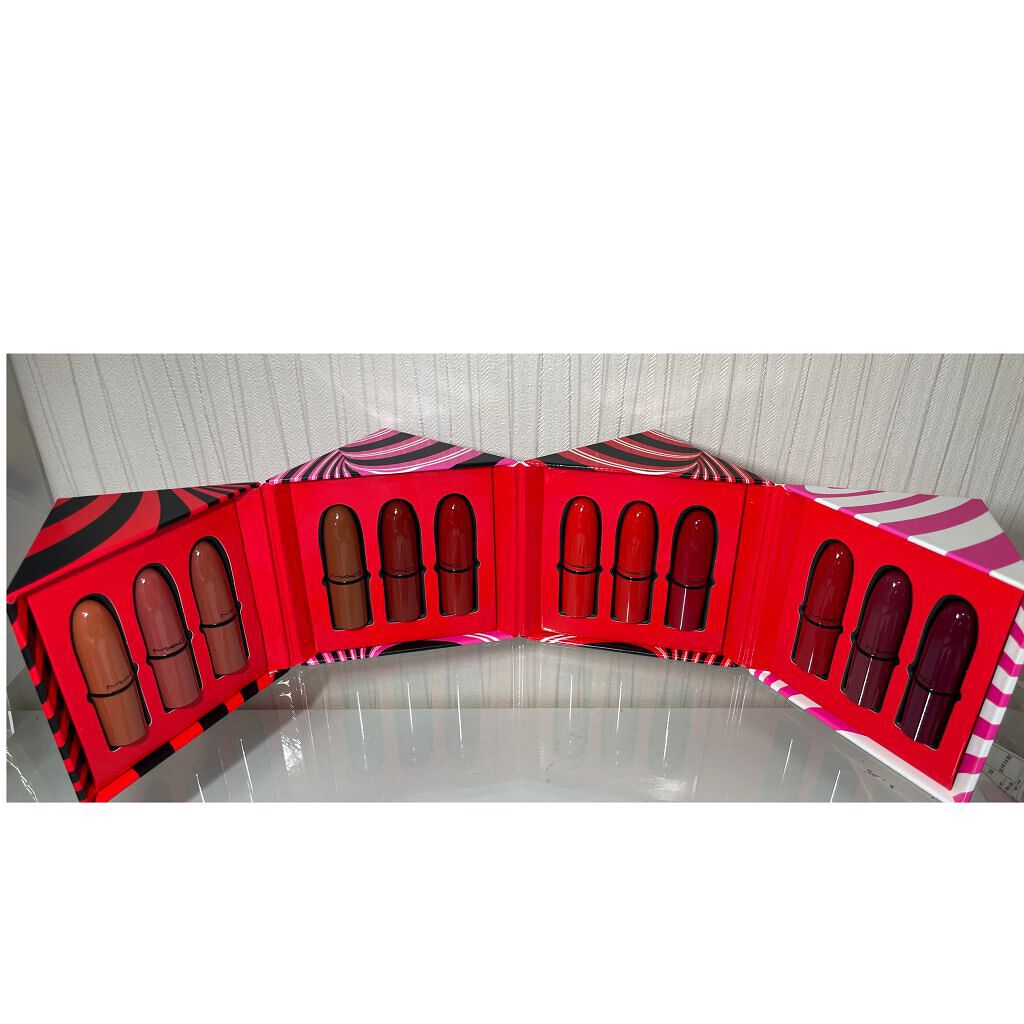 ジ アルティメイト トリック ミニ リップスティック × 12 ボールト /M・A・C/口紅を使ったクチコミ(1枚目)