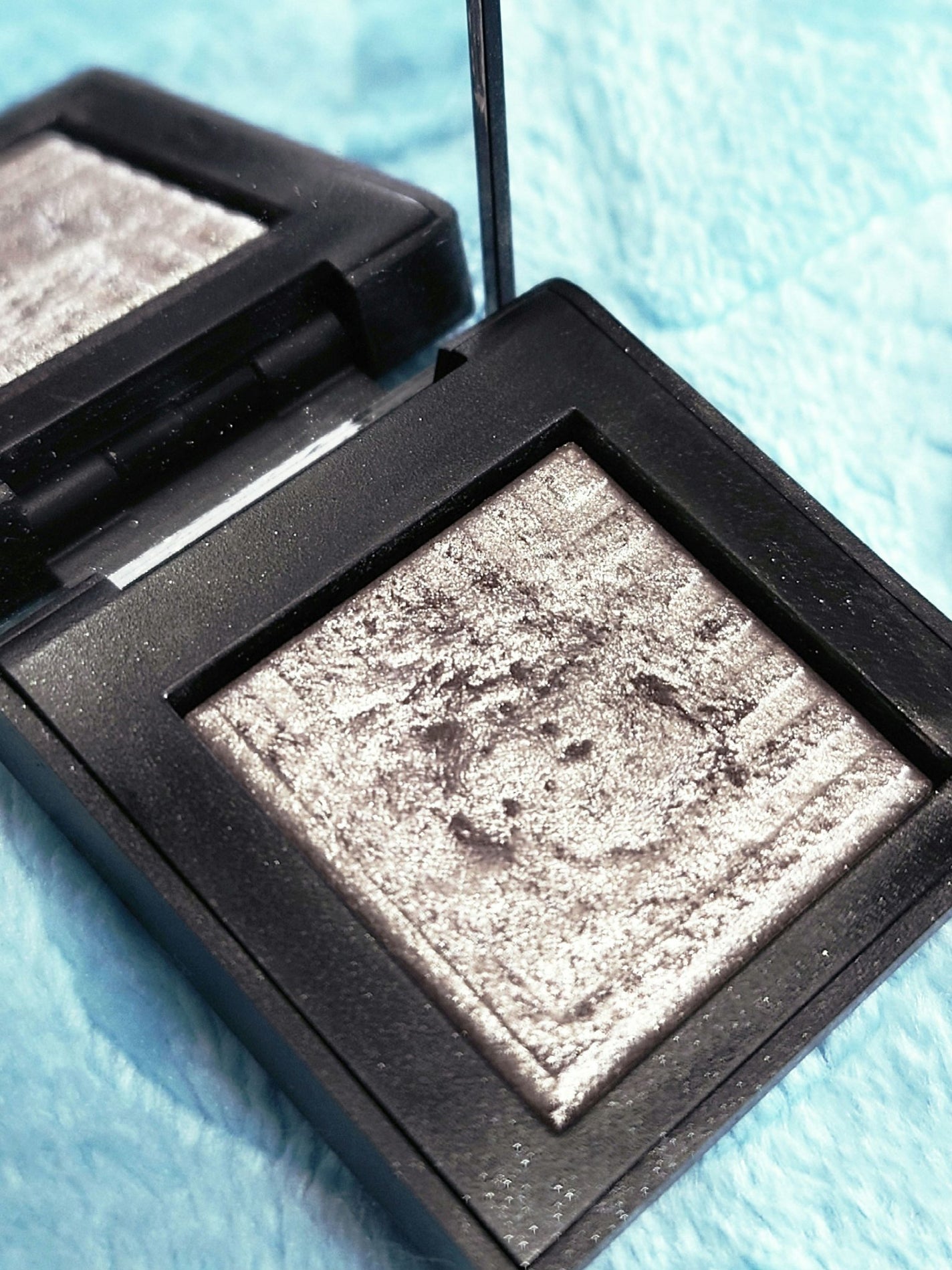 デュアルインテンシティーアイシャドー/NARS/単色アイシャドウを使ったクチコミ(3枚目)