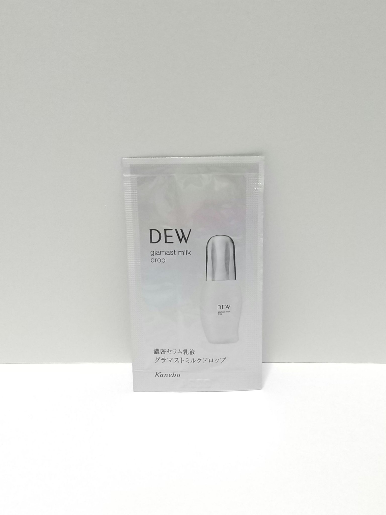 DEW グラマストミルクドロップのクチコミ「⭐️⭐️⭐️☆☆
ふっくらツヤ肌💕

#PR

DEW
グラマストミルクドロップ

公式さまか.....」（1枚目）