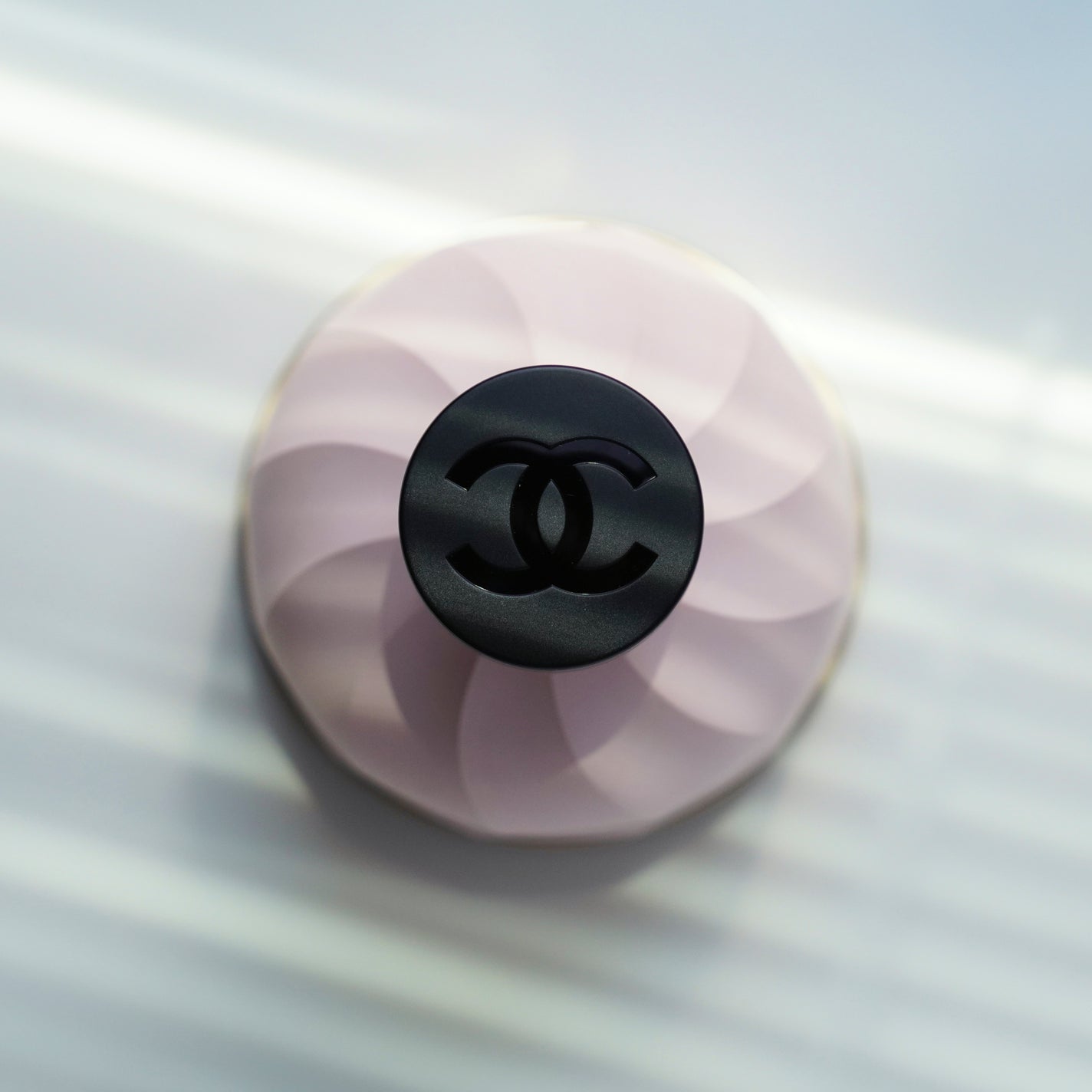 リップ&チーク ボーム N°1 ドゥ シャネル/CHANEL/口紅を使ったクチコミ(2枚目)