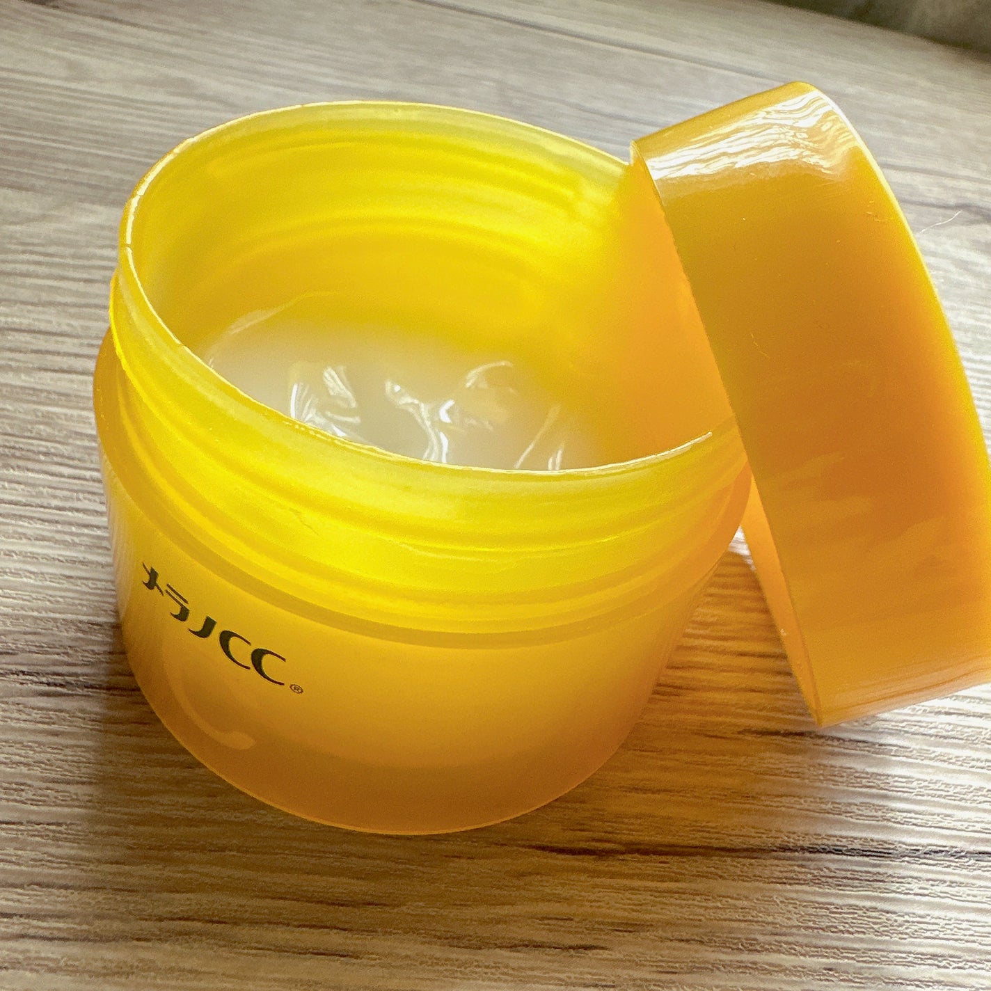 薬用しみ対策美白ジェル/メラノCC/フェイスクリームを使ったクチコミ(3枚目)