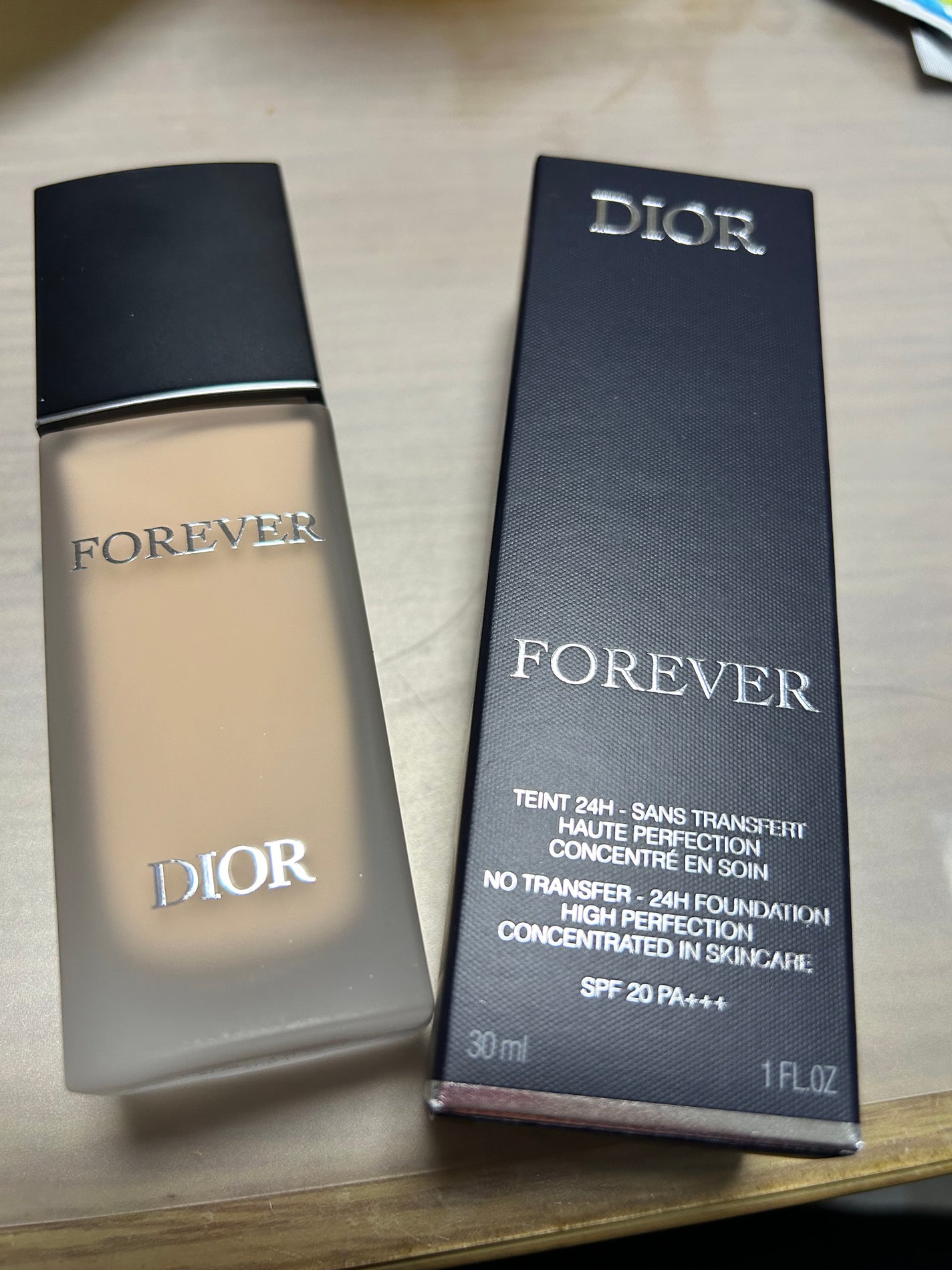 ディオールスキン フォーエヴァー フルイド グロウ/Dior/リキッドファンデーションを使ったクチコミ(1枚目)