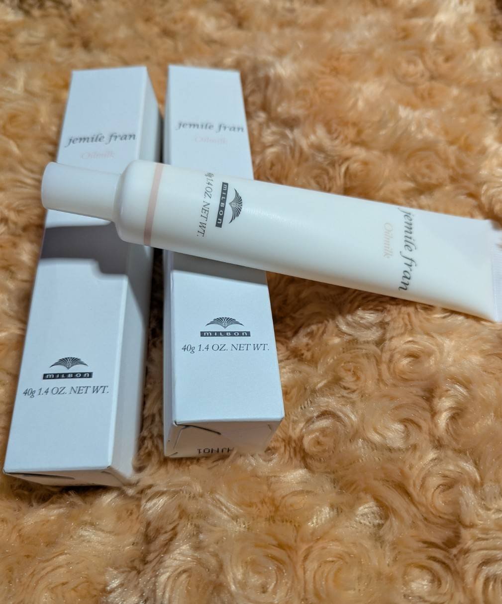 ジェミールフラン ジェミールフラン オイルミルクのクチコミ「友人から２つももらいました。ジェミールフラン オイルミルクは自分で買ったことがあって気に入って.....」（1枚目）