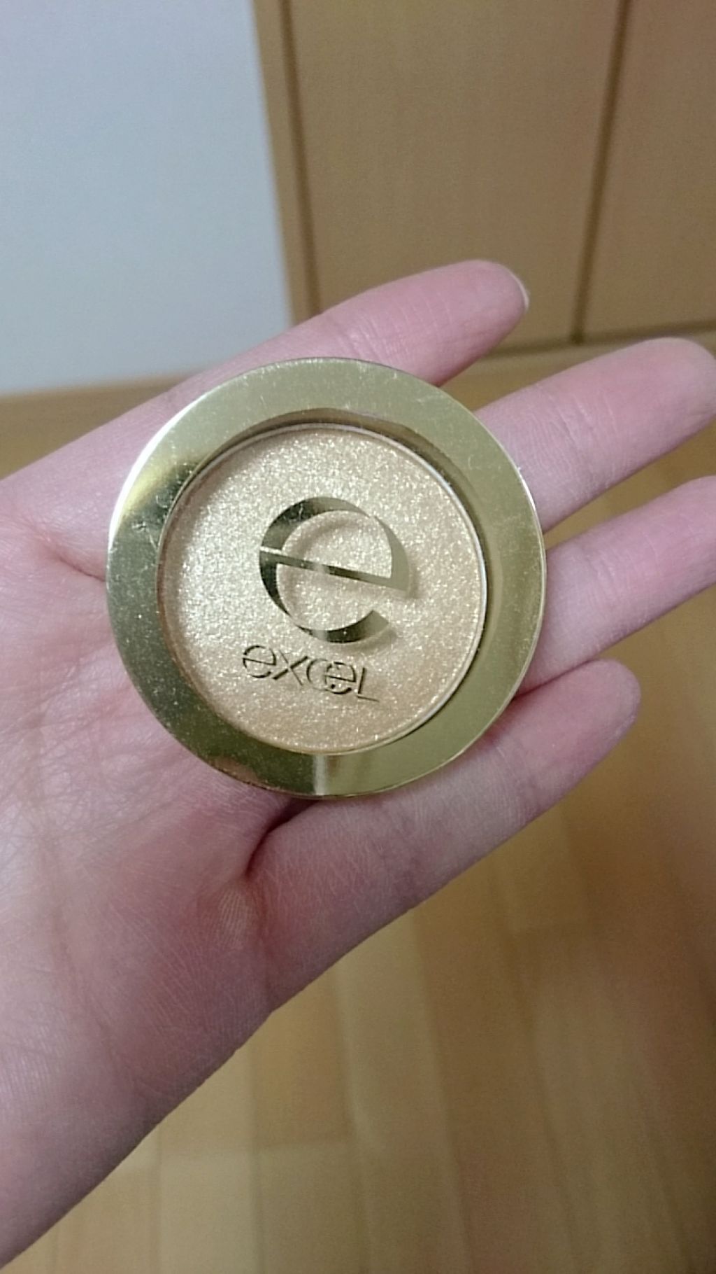 シャイニーシャドウ N/excel/単色アイシャドウを使ったクチコミ(1枚目)