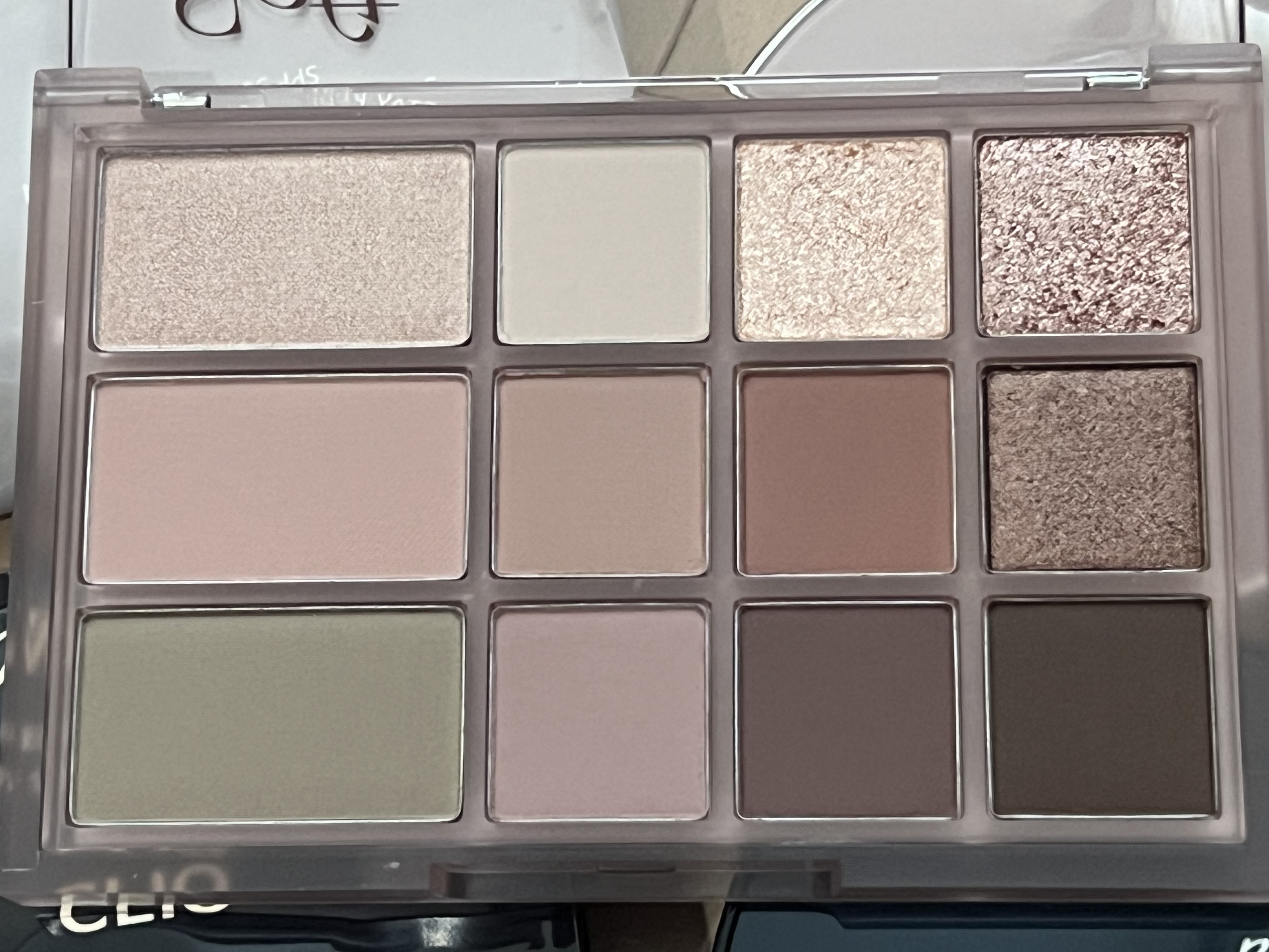 シェード アンド シャドウ パレット 02 SOFT DEPTH/CLIO/アイシャドウパレットを使ったクチコミ（1枚目）