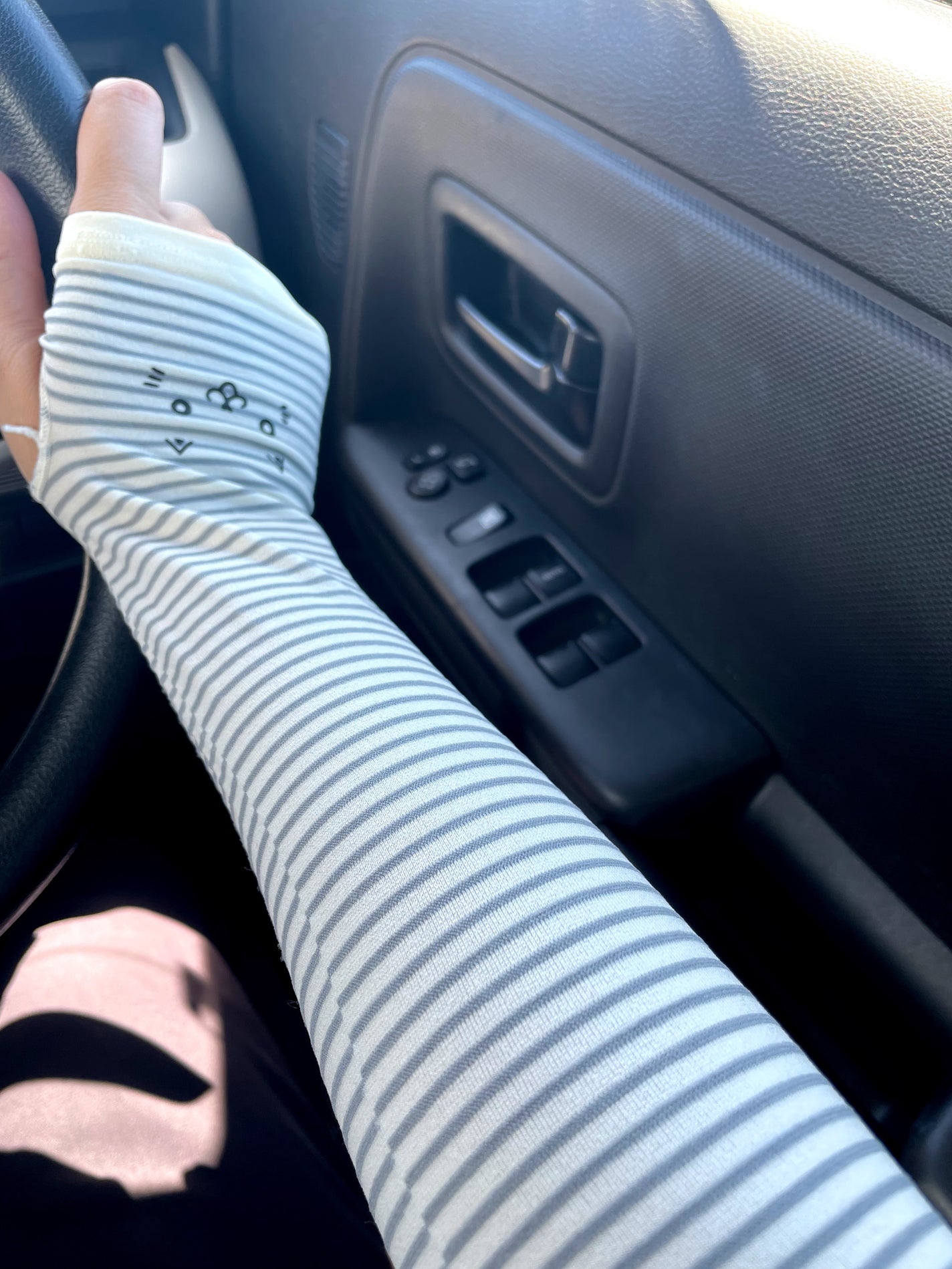 シュシュアームカバー/NEKODOROBO/その他を使ったクチコミ(5枚目)