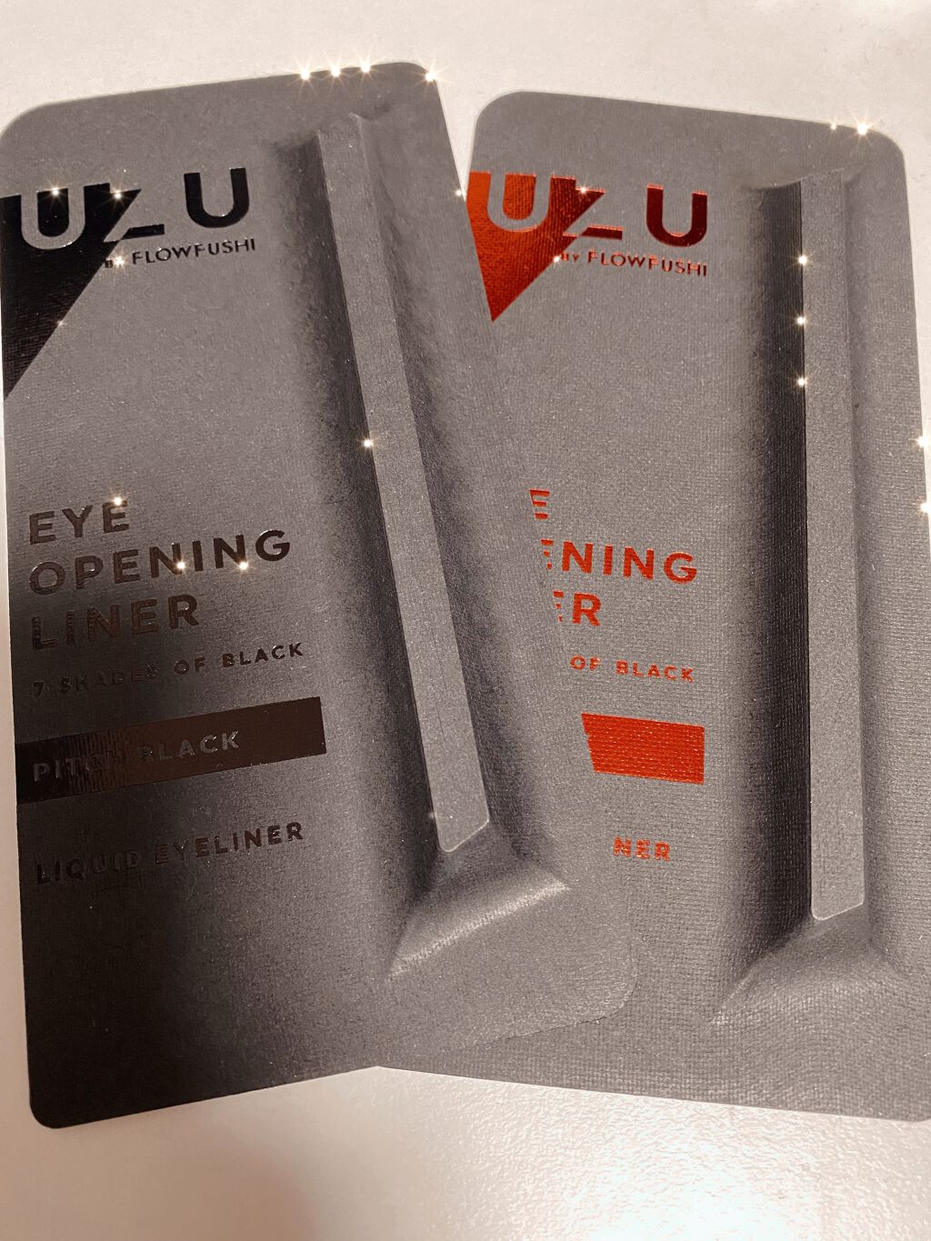 7 SHADES OF BLACK/UZU BY FLOWFUSHI/リキッドアイライナーを使ったクチコミ（2枚目）