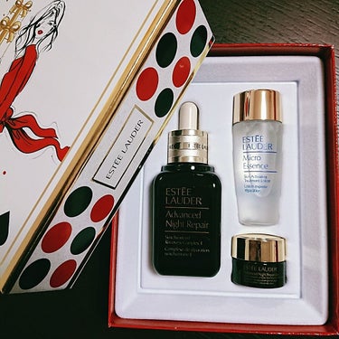 ESTEE LAUDER アドバンス ナイト リペア SR コンプレックスII セットのクチコミ「\クリスマスコフレの時期、折角なんだしスキンケアにも奮発しちゃいませんか？😊/


こんにちは.....」（2枚目）