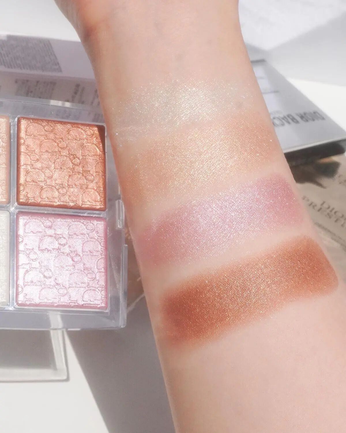 Dior Beauty Lovers on LIPS 「ハイライト、チーク、ブロンザー