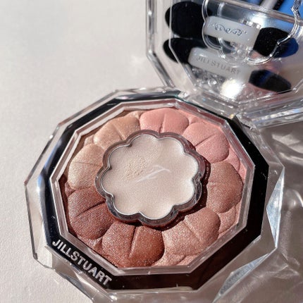 ジルスチュアート ブルームクチュール アイズ/JILL STUART/アイシャドウパレットを使ったクチコミ(8枚目)