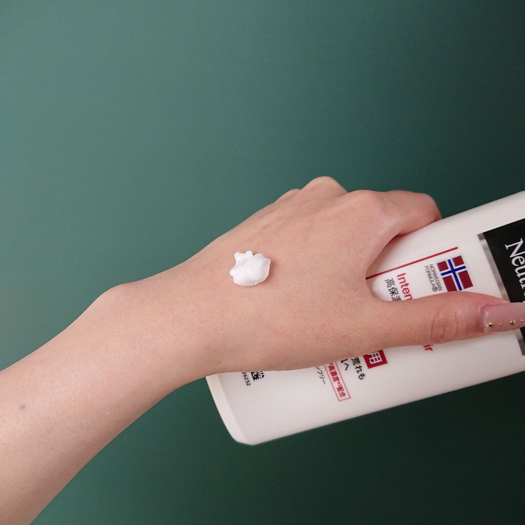 ノルウェー フォーミュラ インテンスリペア ボディ エマルジョン/Neutrogena/ボディローションを使ったクチコミ(3枚目)