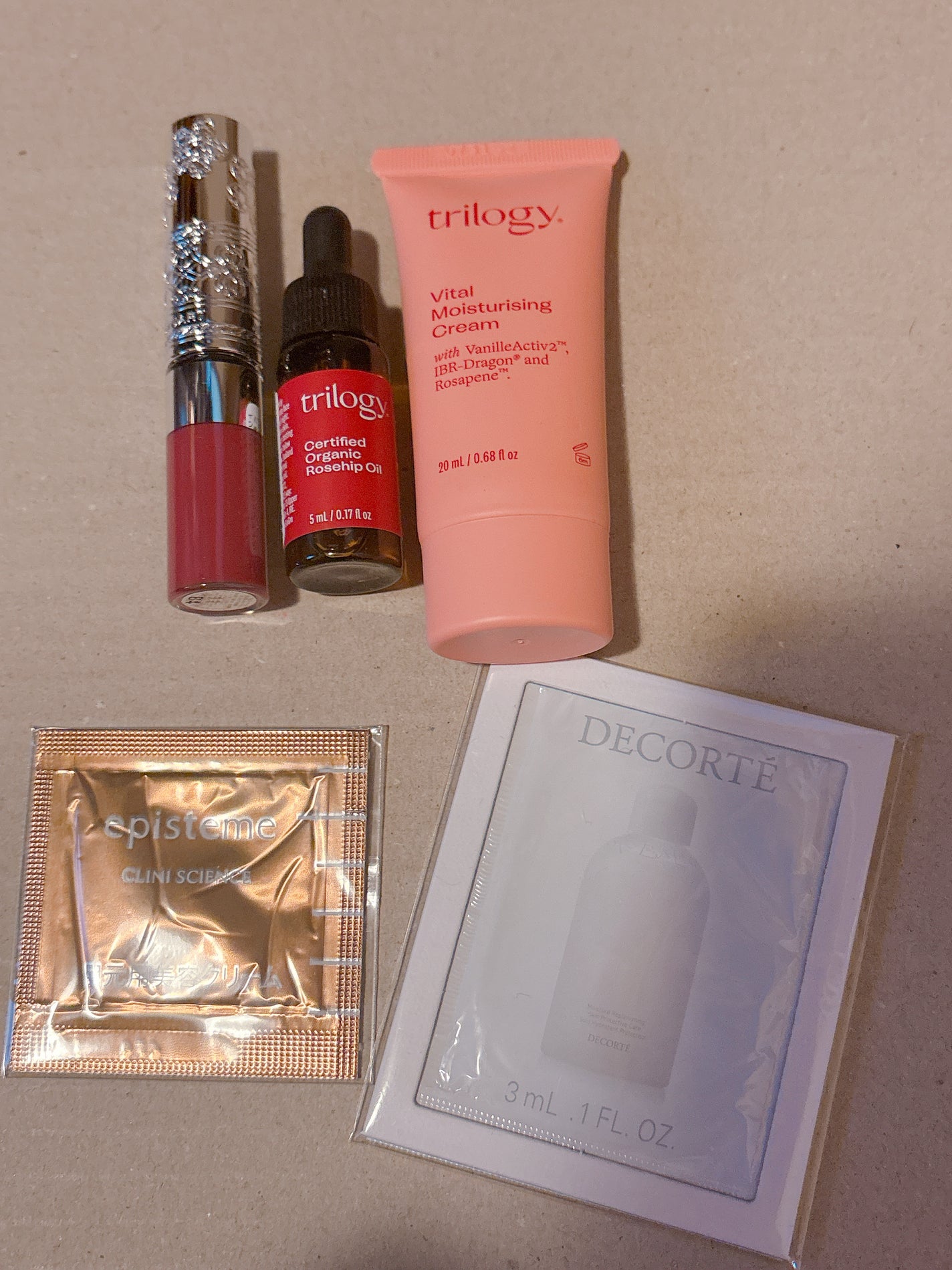 ローズヒップ オイル/trilogy/フェイスオイルを使ったクチコミ(3枚目)