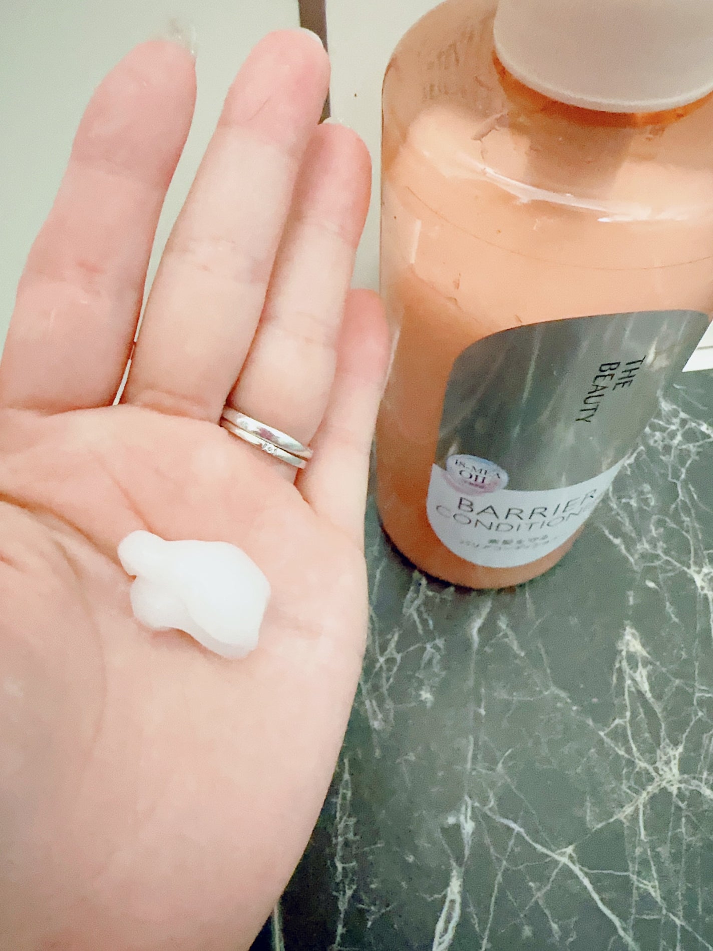 ザビューティ 髪のキメ美容素髪を守る バリアシャンプー/コンディショナー/エッセンシャル/シャンプー・コンディショナーを使ったクチコミ(5枚目)