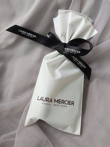 ローラ メルシエ ハンドクリーム アンバーバニラのクチコミ「🌟LAURA MERCIER ハンドクリーム
アンバーバニラ


久しぶりに会ったお友達から
.....」（2枚目）