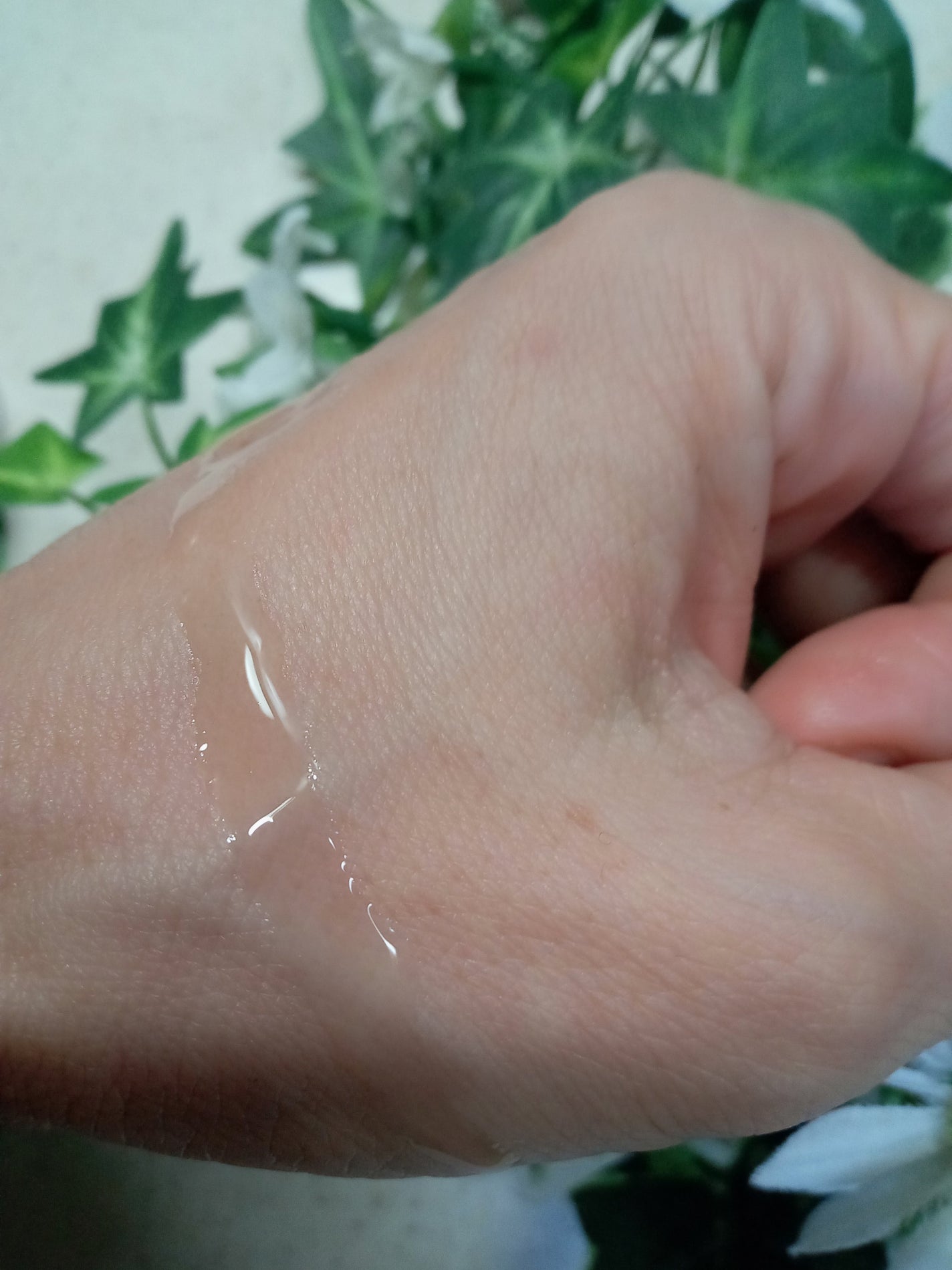 スタイリングオイル<タイト&ウェット>/COHARU/ヘアオイルを使ったクチコミ(2枚目)