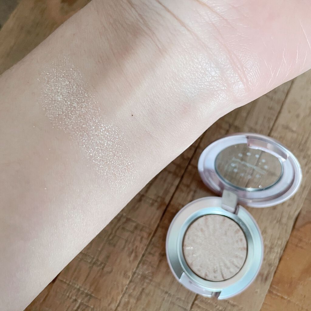 エクストラ ディメンション フォイル アイシャドウ M·A·C フロステッド ファイヤーワーク/M・A・C/単色アイシャドウを使ったクチコミ（2枚目）