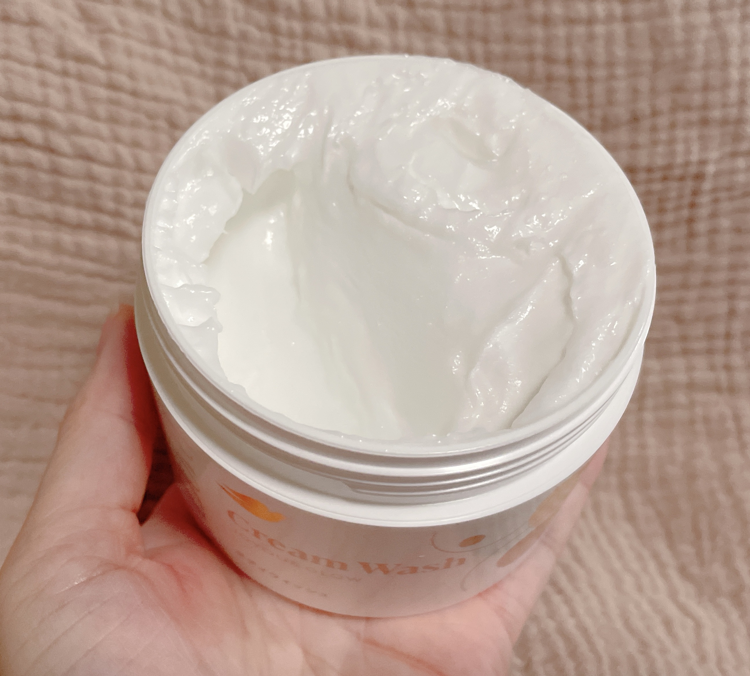 ダヴ クリームボディウォッシュ ジョイアスグロウ/ダヴ/ボディソープを使ったクチコミ（2枚目）