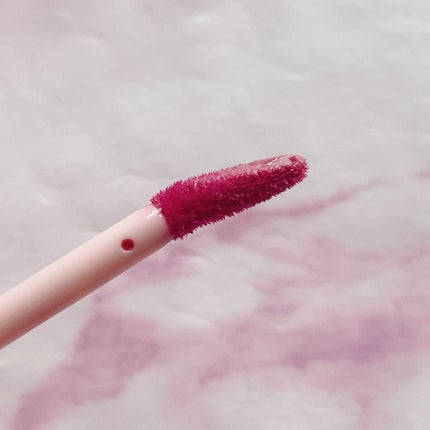 アンドバイロムアンド グラッシーボムティント/&nd by rom&nd/リップティントを使ったクチコミ(2枚目)