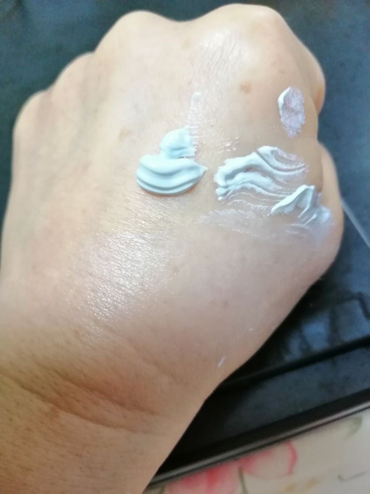 ブルーブライトデイクリーム/EMROSÉ/フェイスクリームを使ったクチコミ(2枚目)