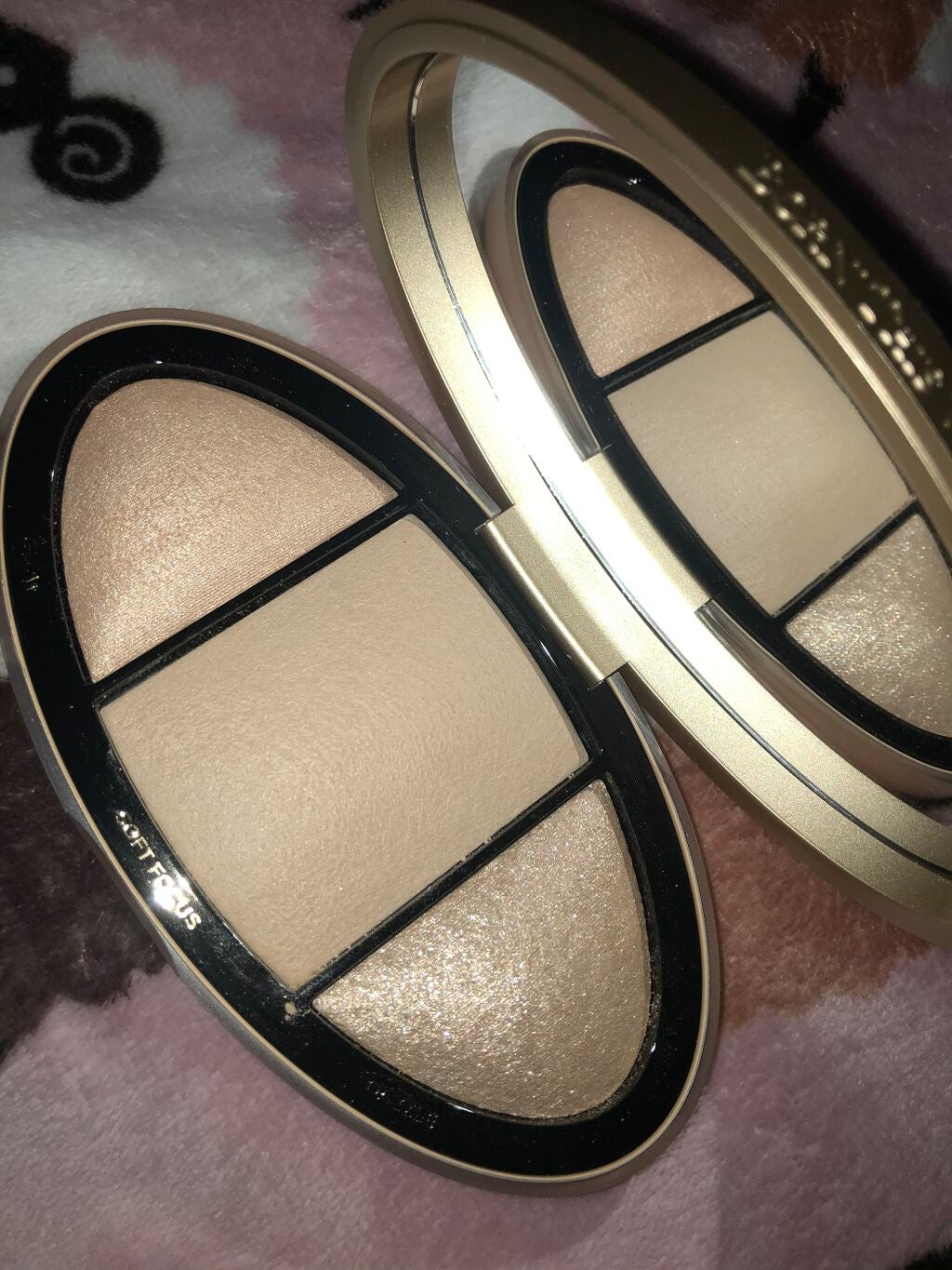 ボーン ディス ウェイ ターン アップ ザ ライト ハイライティング パレット/Too Faced/プレストパウダーを使ったクチコミ(1枚目)