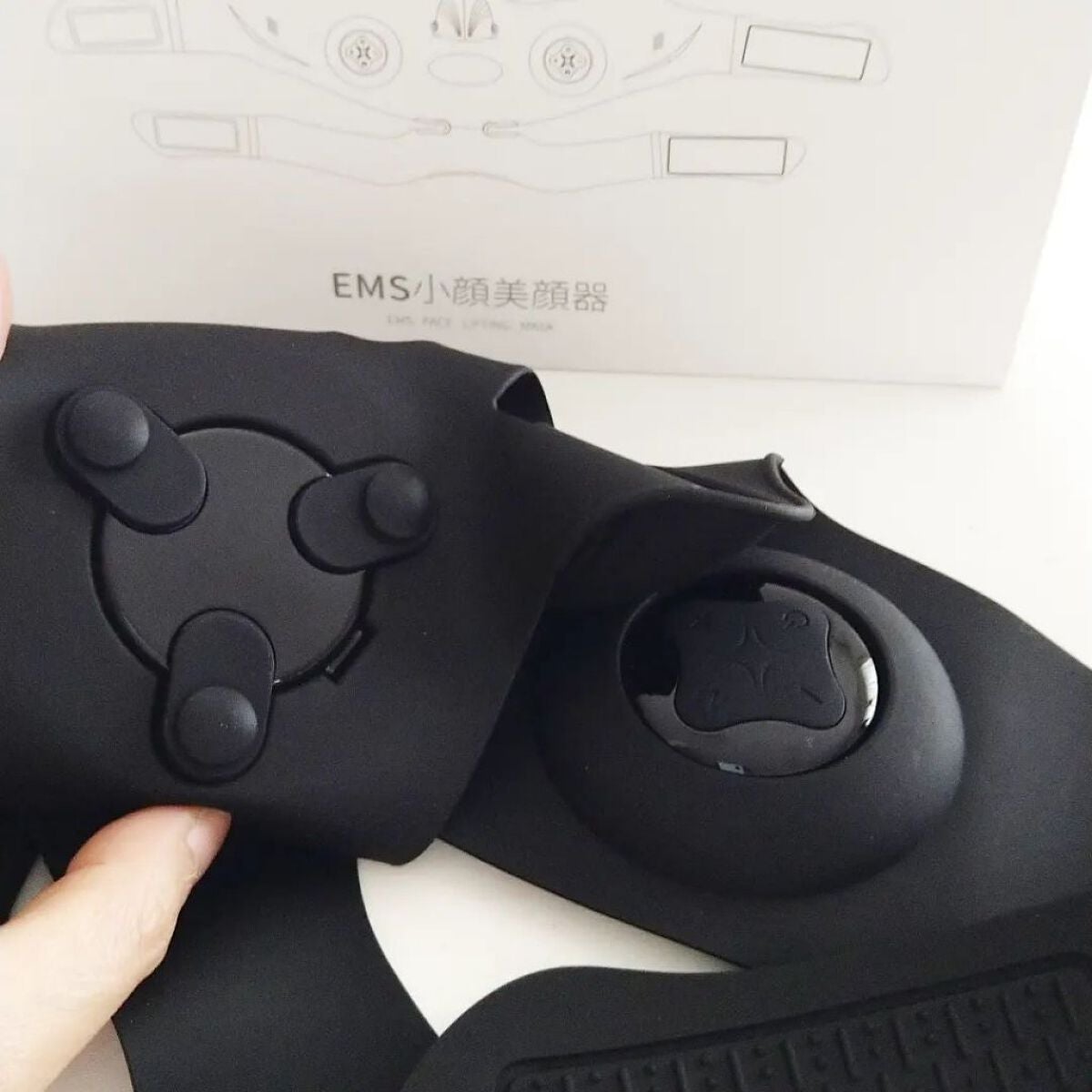 EMS小顔美顔器/NiZmir/美顔器・マッサージを使ったクチコミ(3枚目)