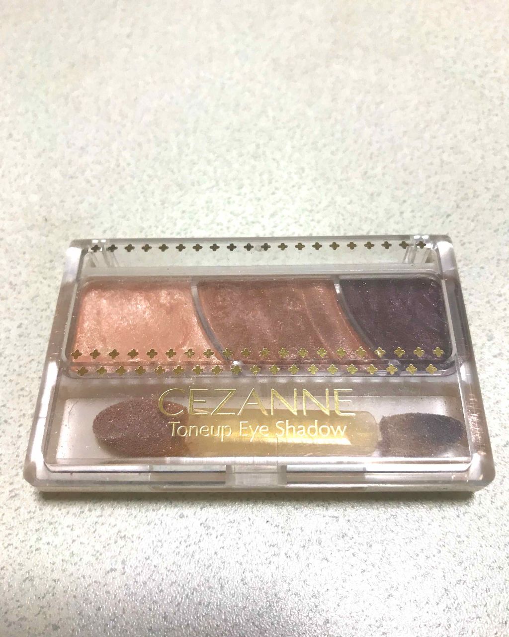 トーンアップアイシャドウ/CEZANNE/アイシャドウパレットを使ったクチコミ（1枚目）