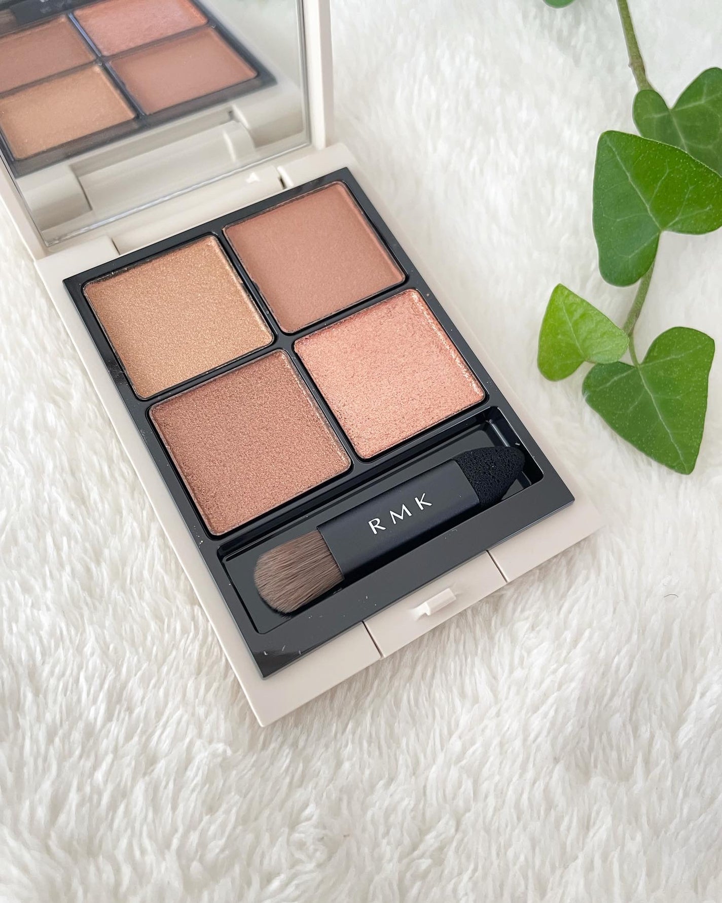 RMK シンクロマティック アイシャドウパレット/RMK/アイシャドウパレットを使ったクチコミ(1枚目)