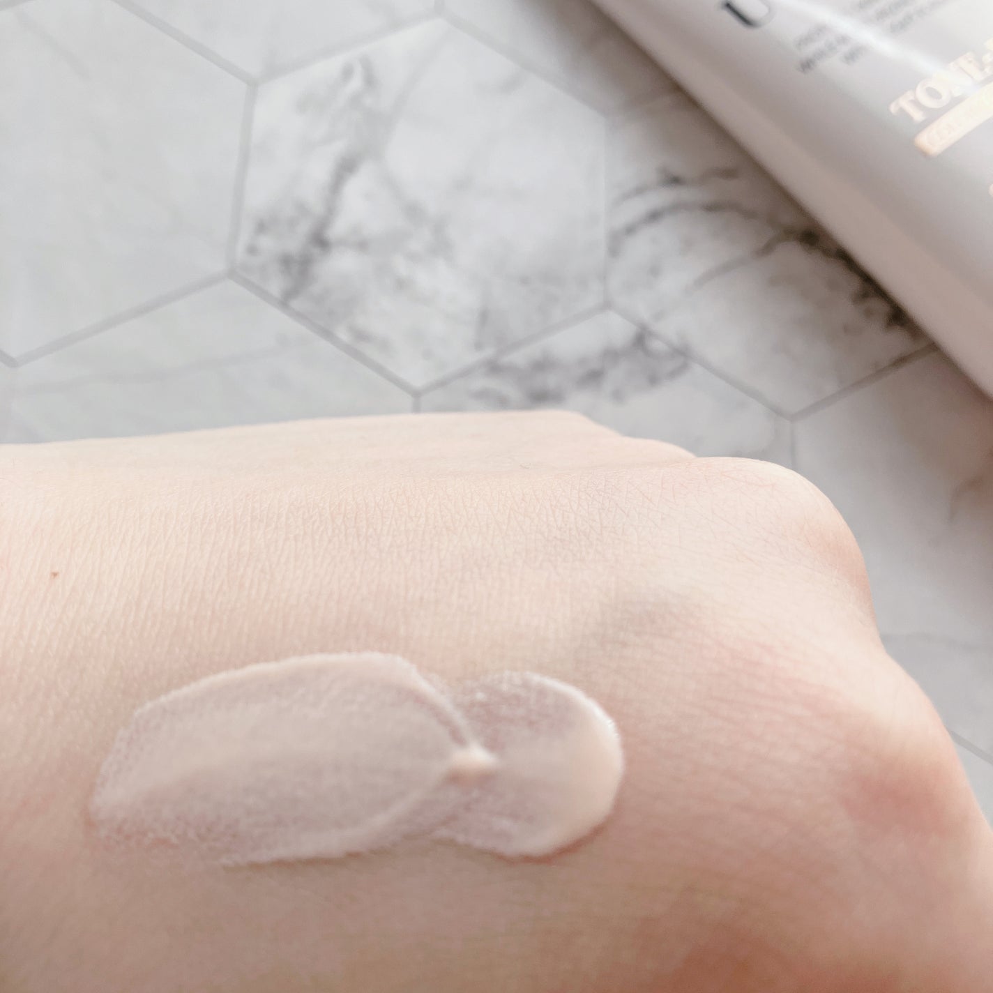 ウォータフルトーンアップサンクリーム/ダルバ/日焼け止めクリームを使ったクチコミ(2枚目)