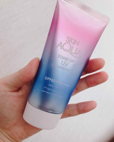 これからの季節無くてわならないもの！ww

❤️skin Aqour❤️

日焼け止めとトーンアップ化粧下地が一緒になったもの（≧∇≦） 

出してみるとほんのり紫色で塗ると透明感がて出て使いやすいです