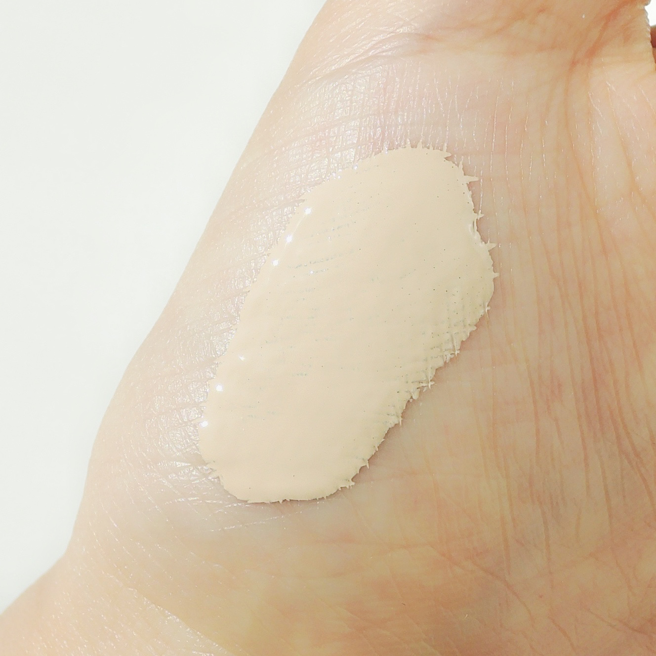 ウォーターグロウコーティングファンデーション/wakemake/リキッドファンデーションを使ったクチコミ（2枚目）