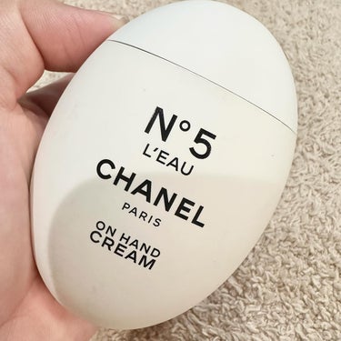 CHANEL シャネル N°5 ロー ハンドクリームのクチコミ「ㅤㅤㅤ
CHANEL N°5 l'EAU
ㅤㅤㅤ
シャネルのハンドクリーム ♡︎♡︎
あの香水.....」（1枚目）