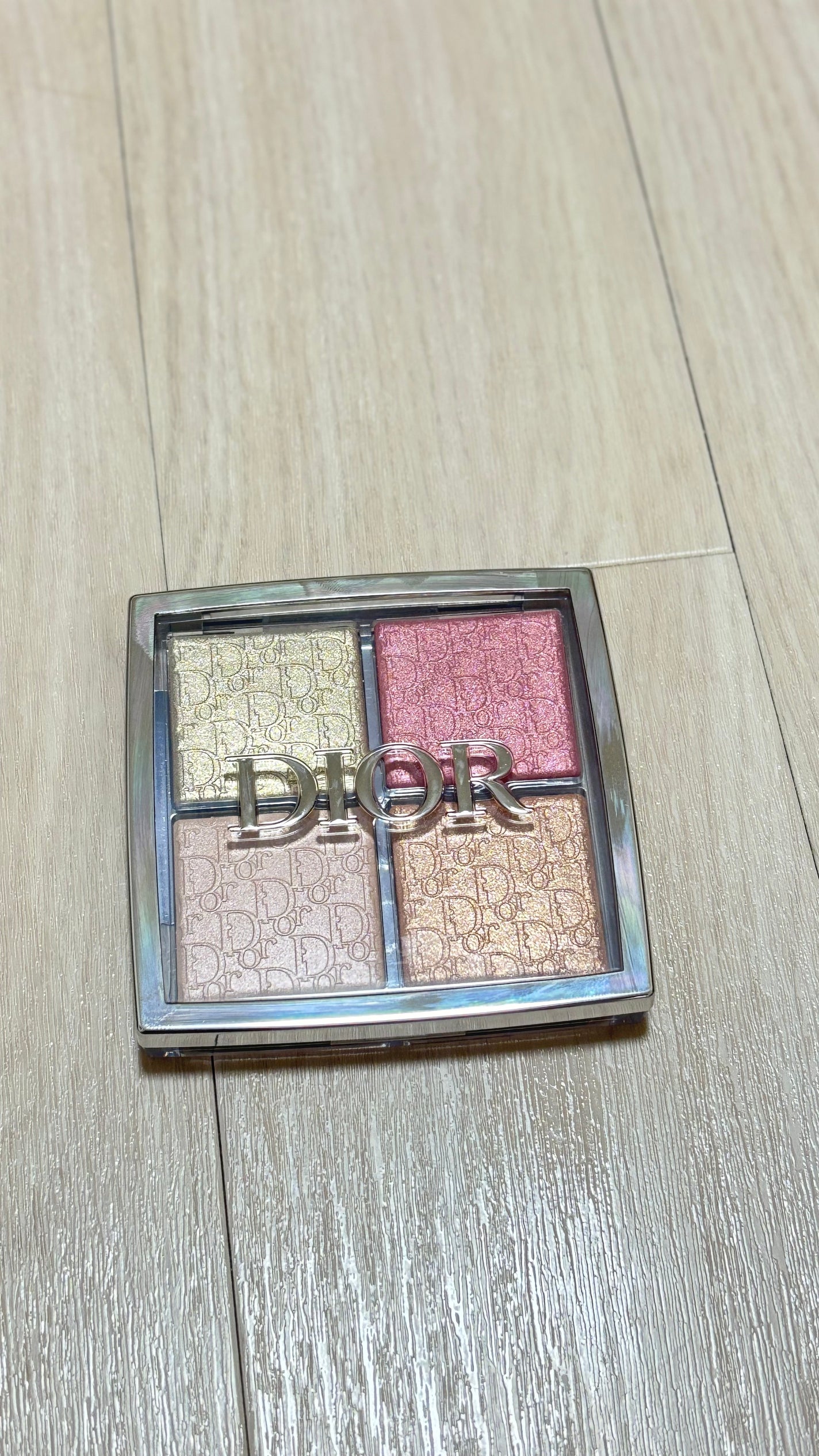 ディオール バックステージ フェイス グロウ パレット/Dior/ハイライトを使ったクチコミ(2枚目)