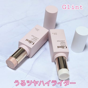 ◇Glint Stick Highlighter 

コーラル系カラーの01 Dewy Moon 
ホワイトカラーの02 Milky Moon
の2色展開。

水分感があるようなきれいなツヤ。

しっか