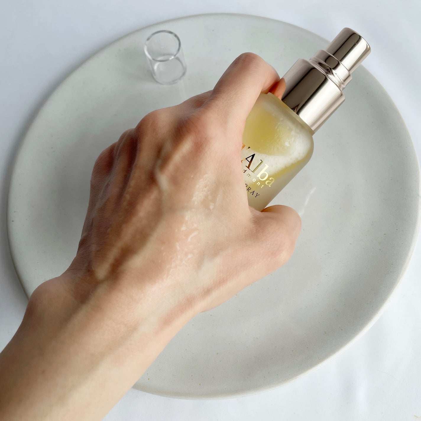 ダルバ ホワイトトリュフファーストスプレーセラム/ダルバ/ミスト状化粧水を使ったクチコミ(4枚目)