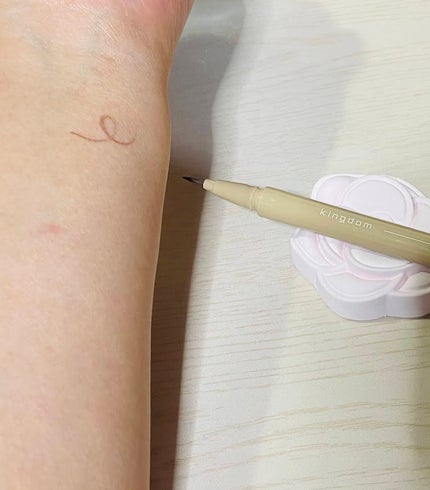 キングダム リキッドアイライナーR1/キングダム/リキッドアイライナーを使ったクチコミ(4枚目)