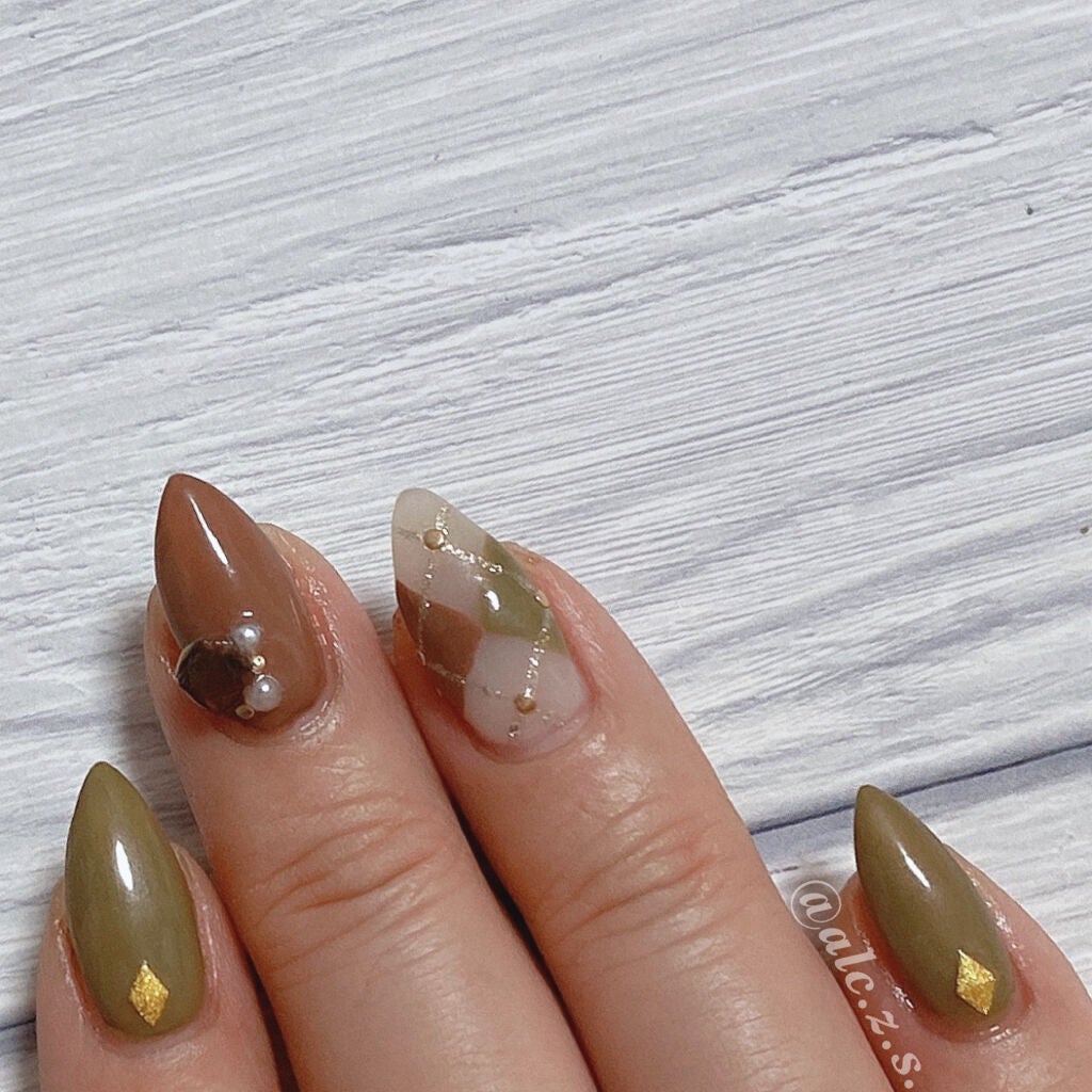 カラフルネイルズ/キャンメイク/マニキュアを使ったクチコミ(2枚目)