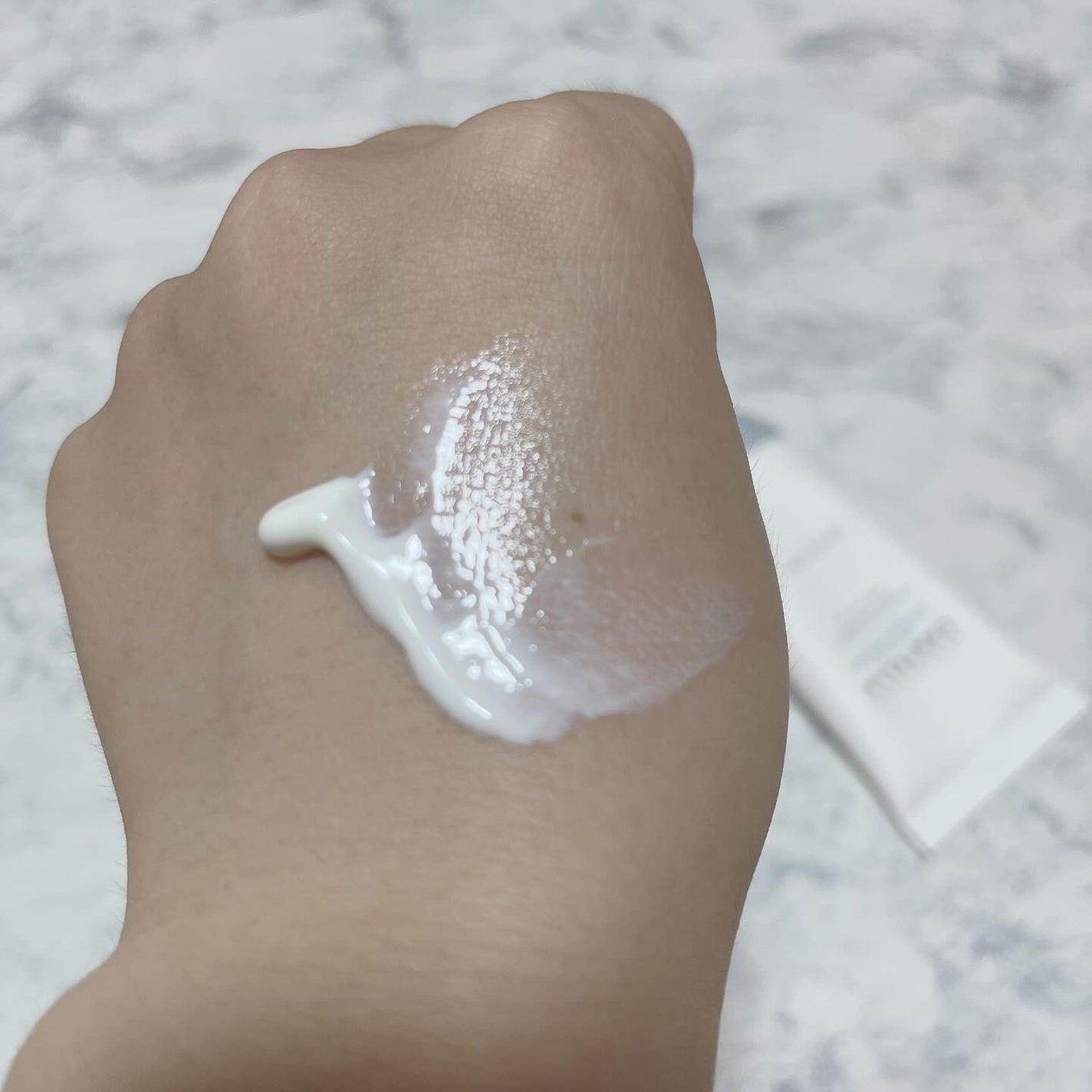 ヒアルーシカ ウォーターフィット サンセラム/SKIN1004/日焼け止めローションを使ったクチコミ(4枚目)