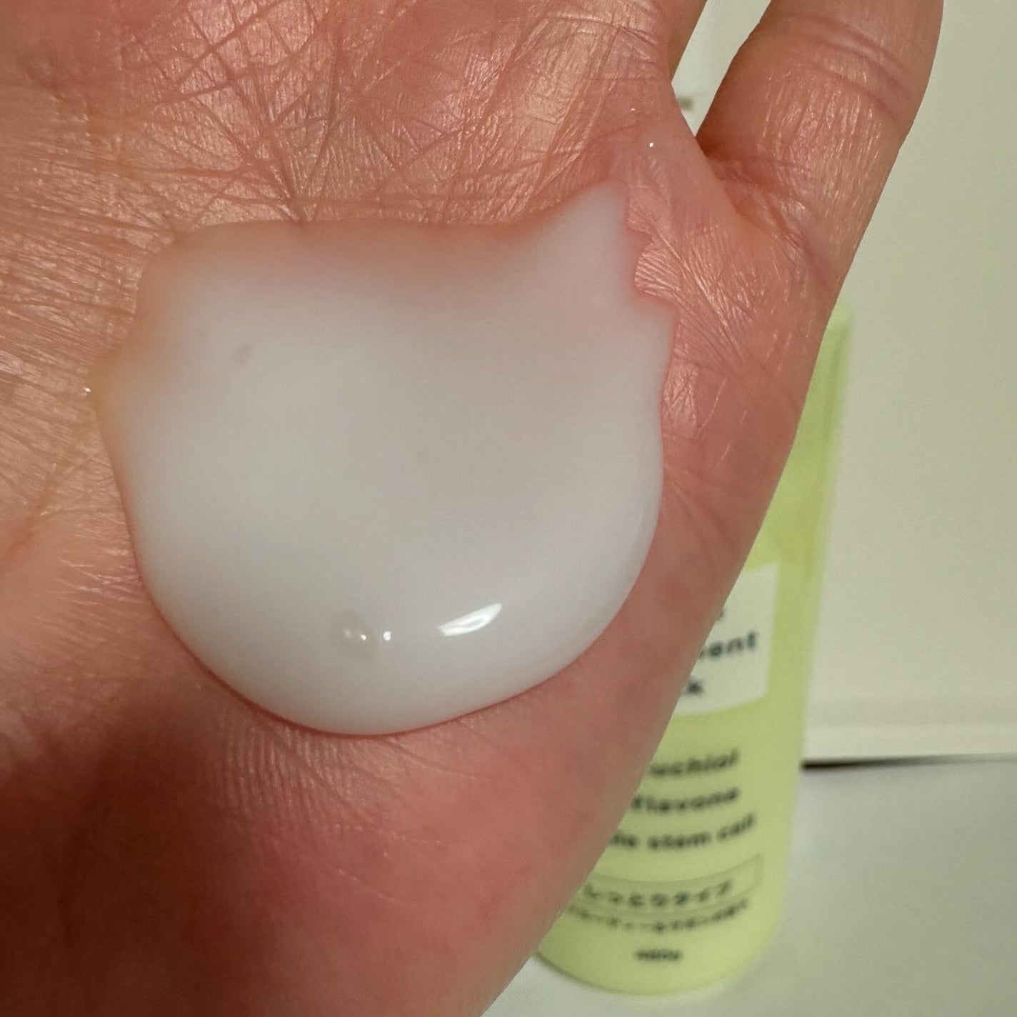 オーレヴェア トリプルトリートメントミルク(B)/OLEVEA/ボディミルクを使ったクチコミ(3枚目)