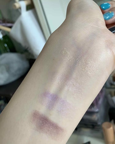 UR GLAM LUXE　4 COLORS EYESHADOW PALLET/U R GLAM/パウダーアイシャドウを使ったクチコミ（1枚目）