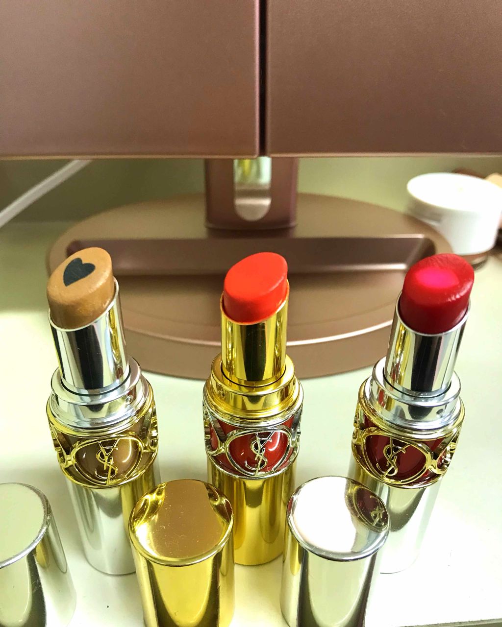 ルージュ ヴォリュプテ シャイン/YVES SAINT LAURENT BEAUTE/口紅を使ったクチコミ（2枚目）